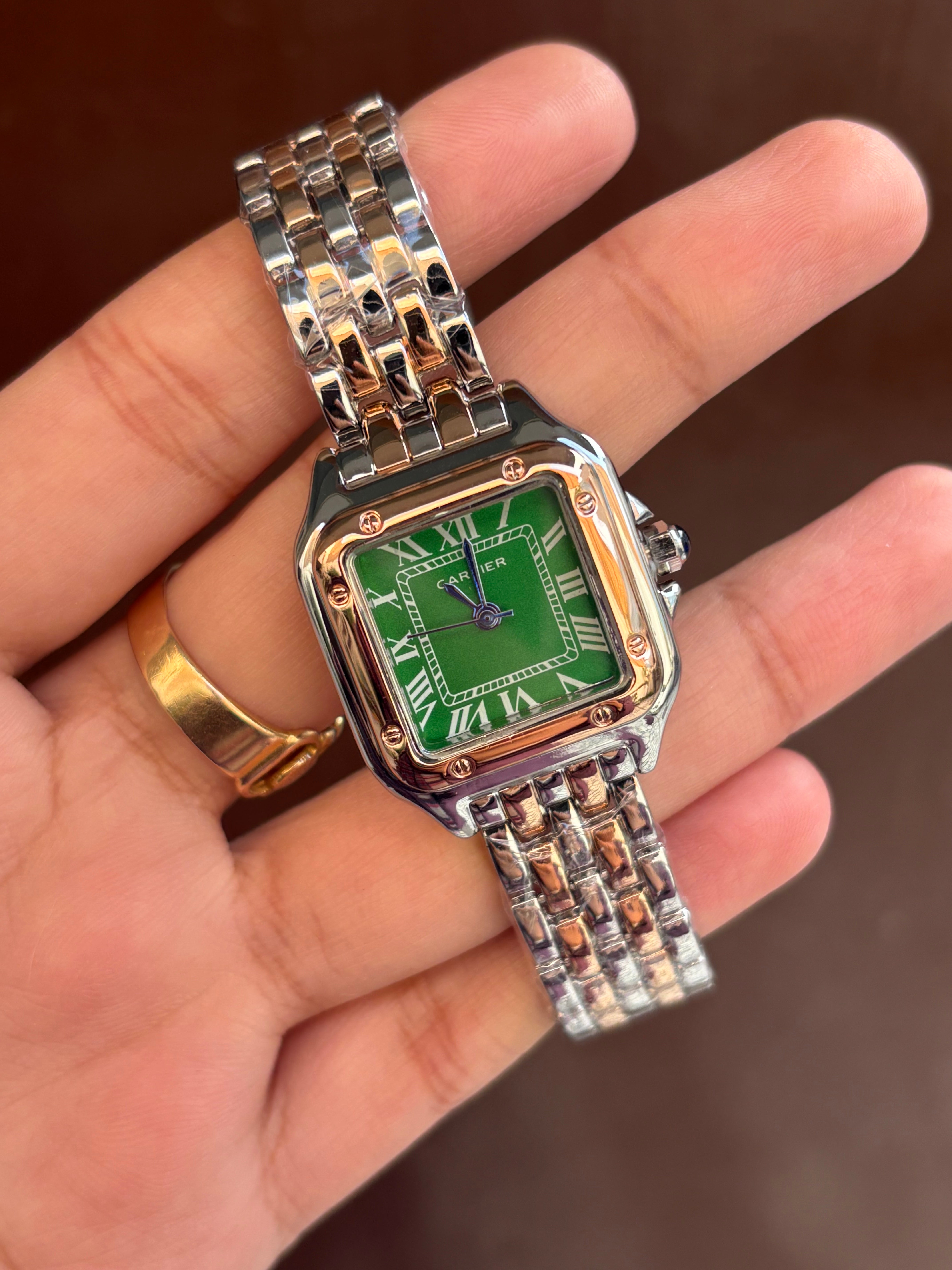 Square dial watch -005