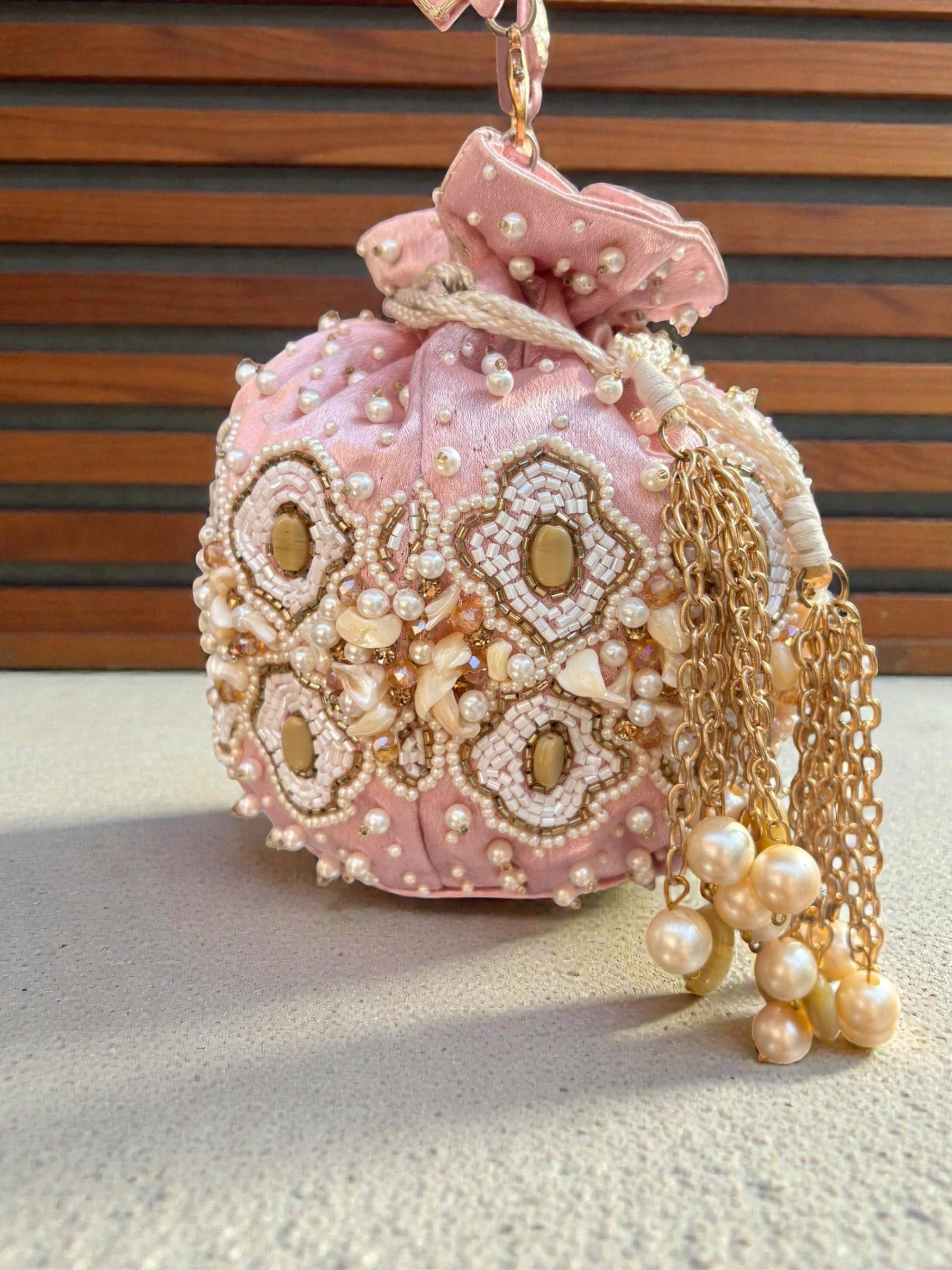 Shell Potli