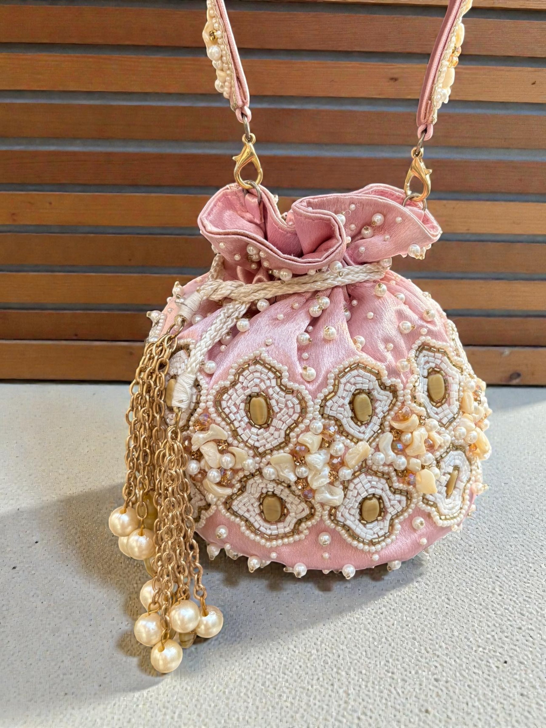 Shell Potli