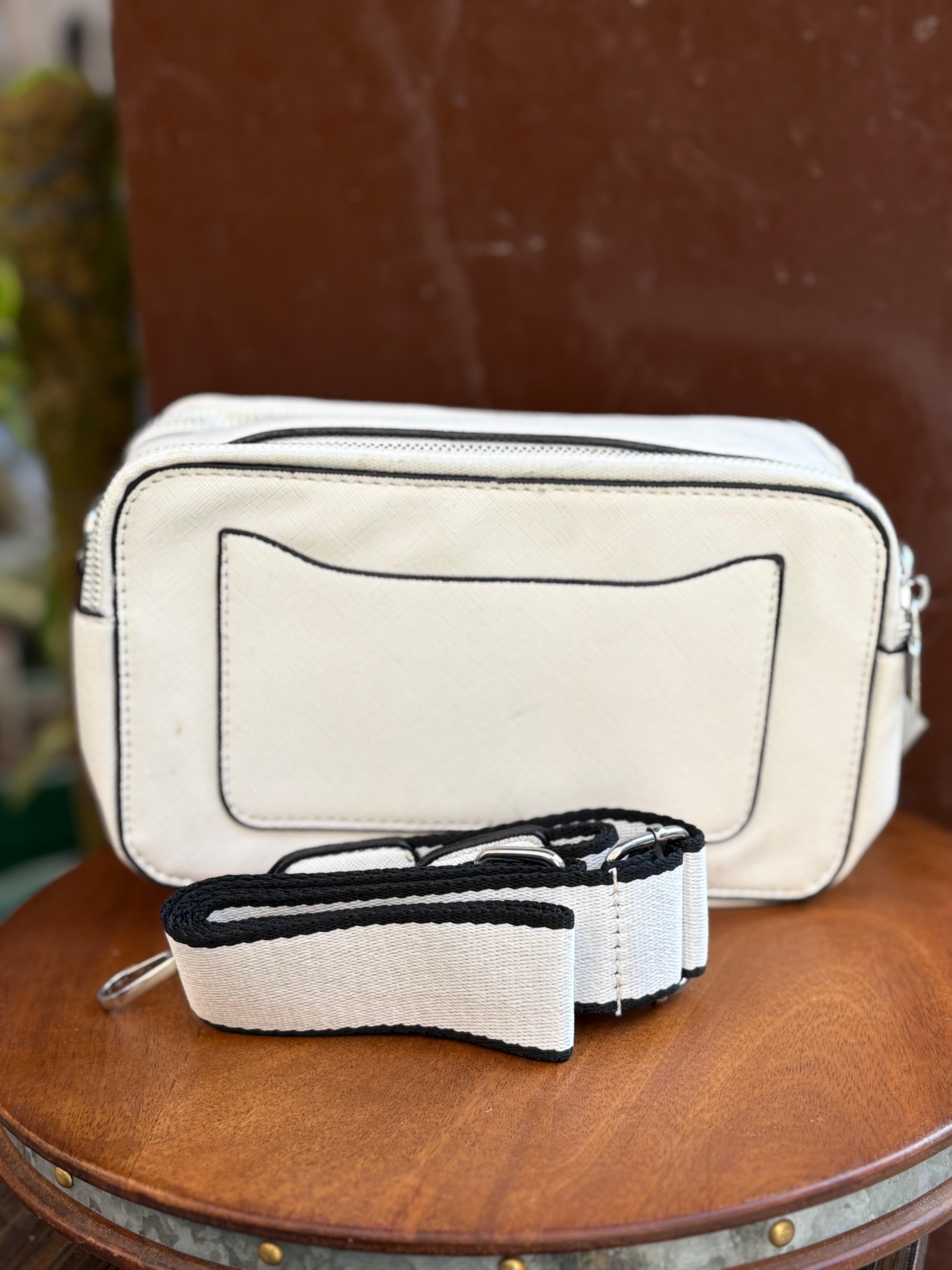 Chik Chik Sling Bag