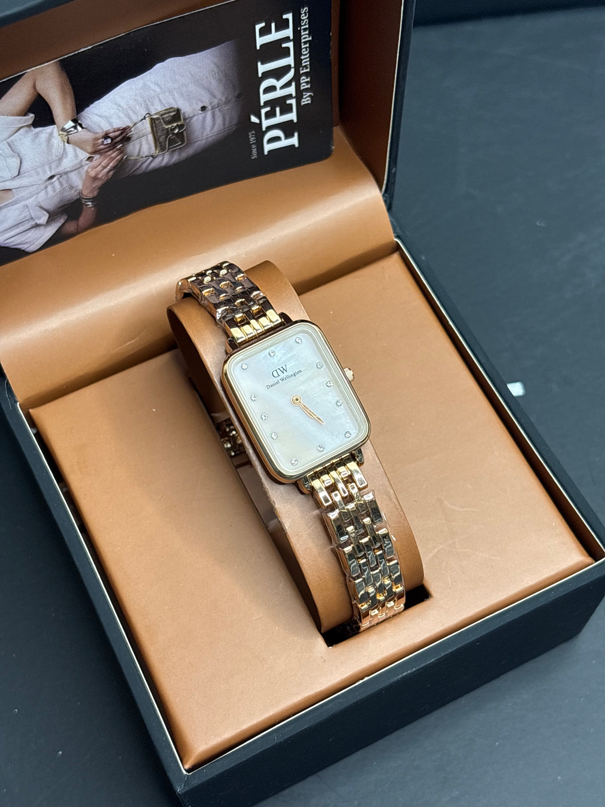 DW001- white
