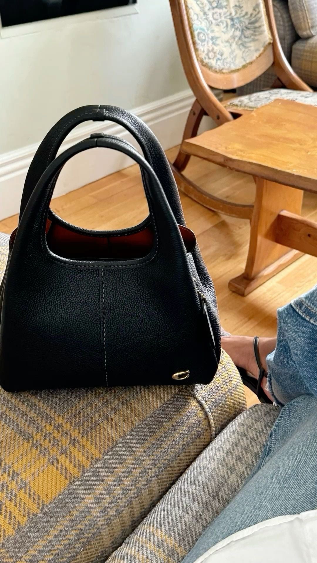 Coch Lana Black with Sling