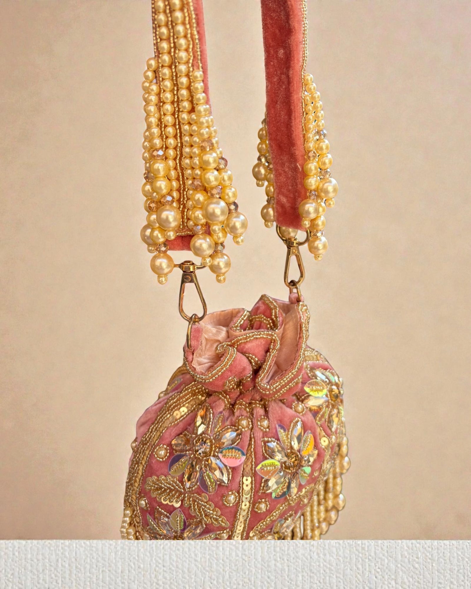 Shayarana Potli