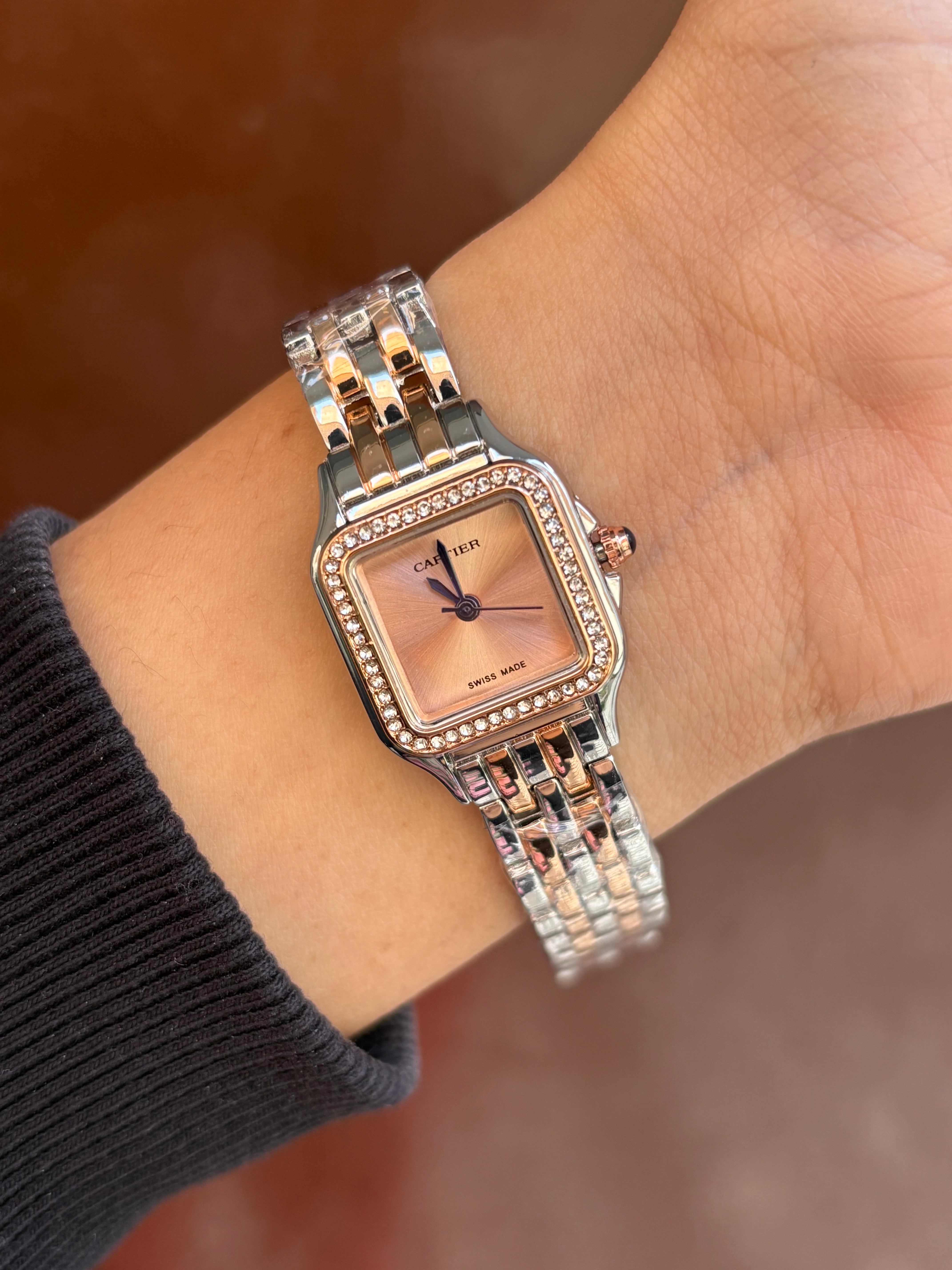 Square dial watch -001