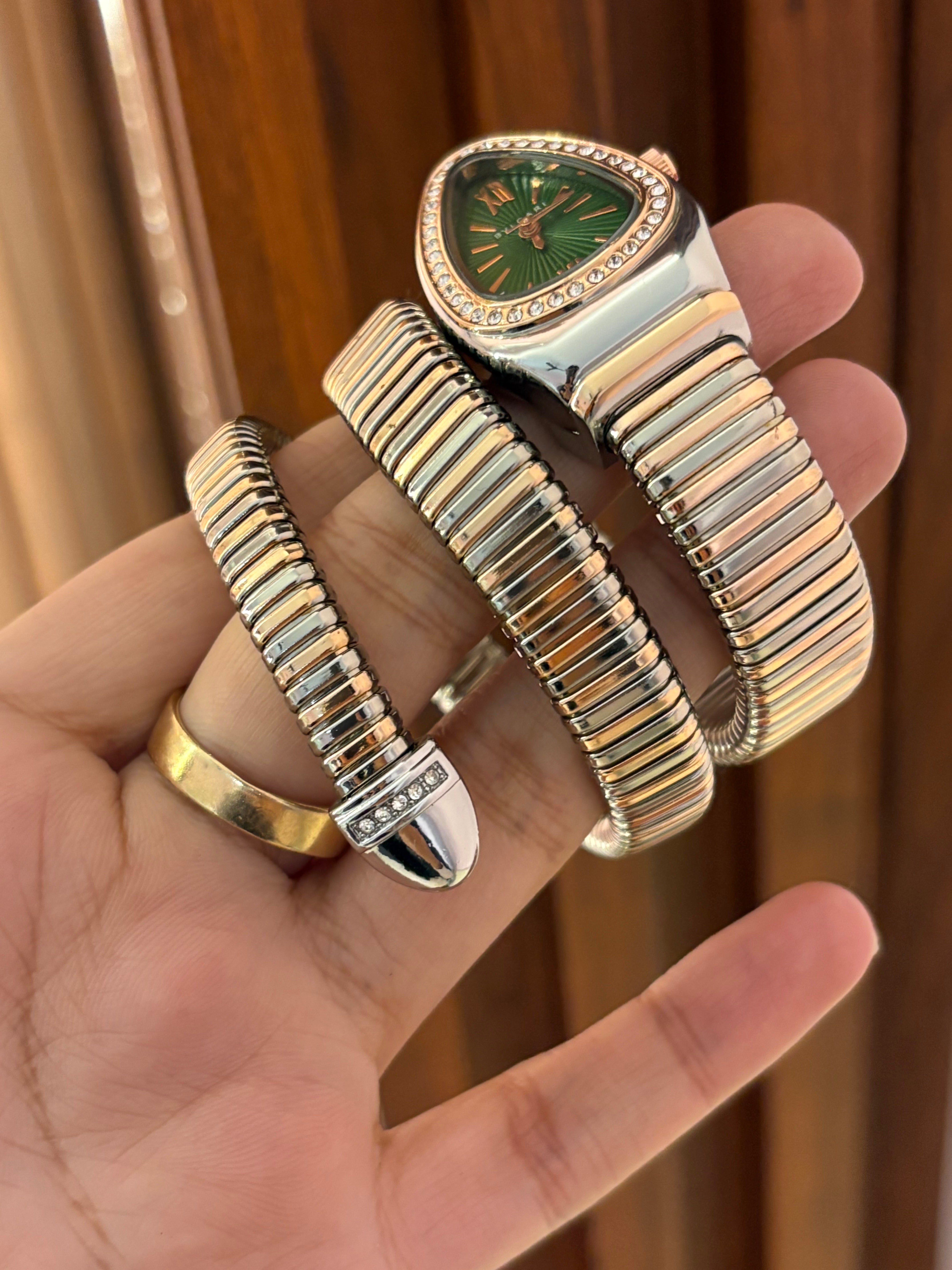 Trending Spiral Watch ( green dial )