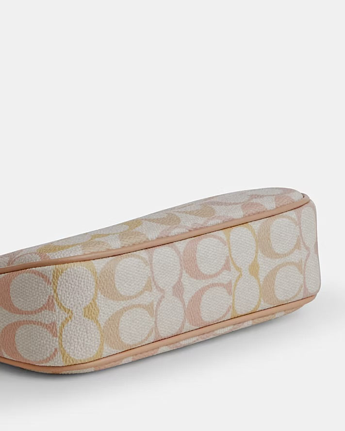 Pretty signature Canvas 19