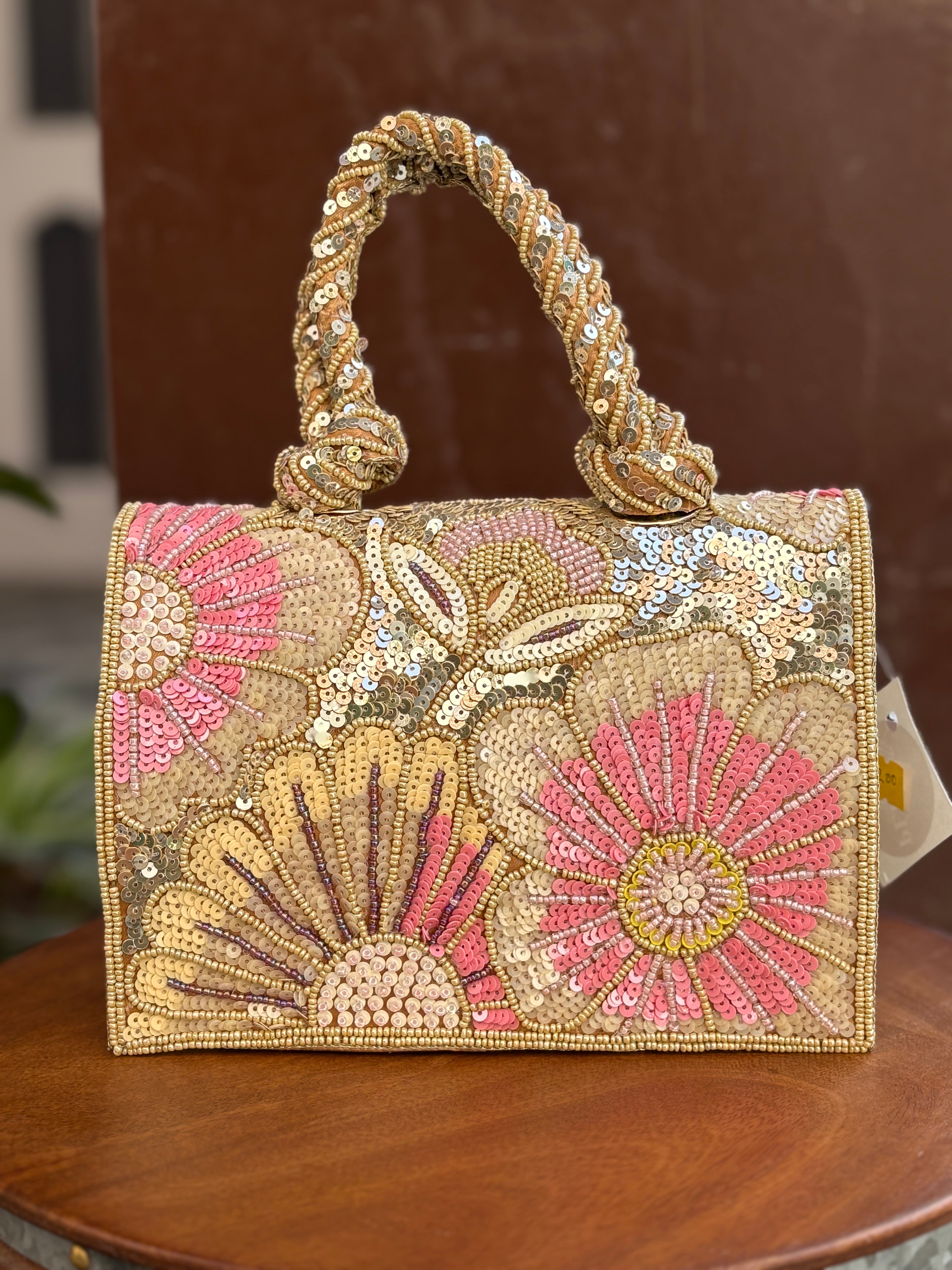 Guldasta bag potli