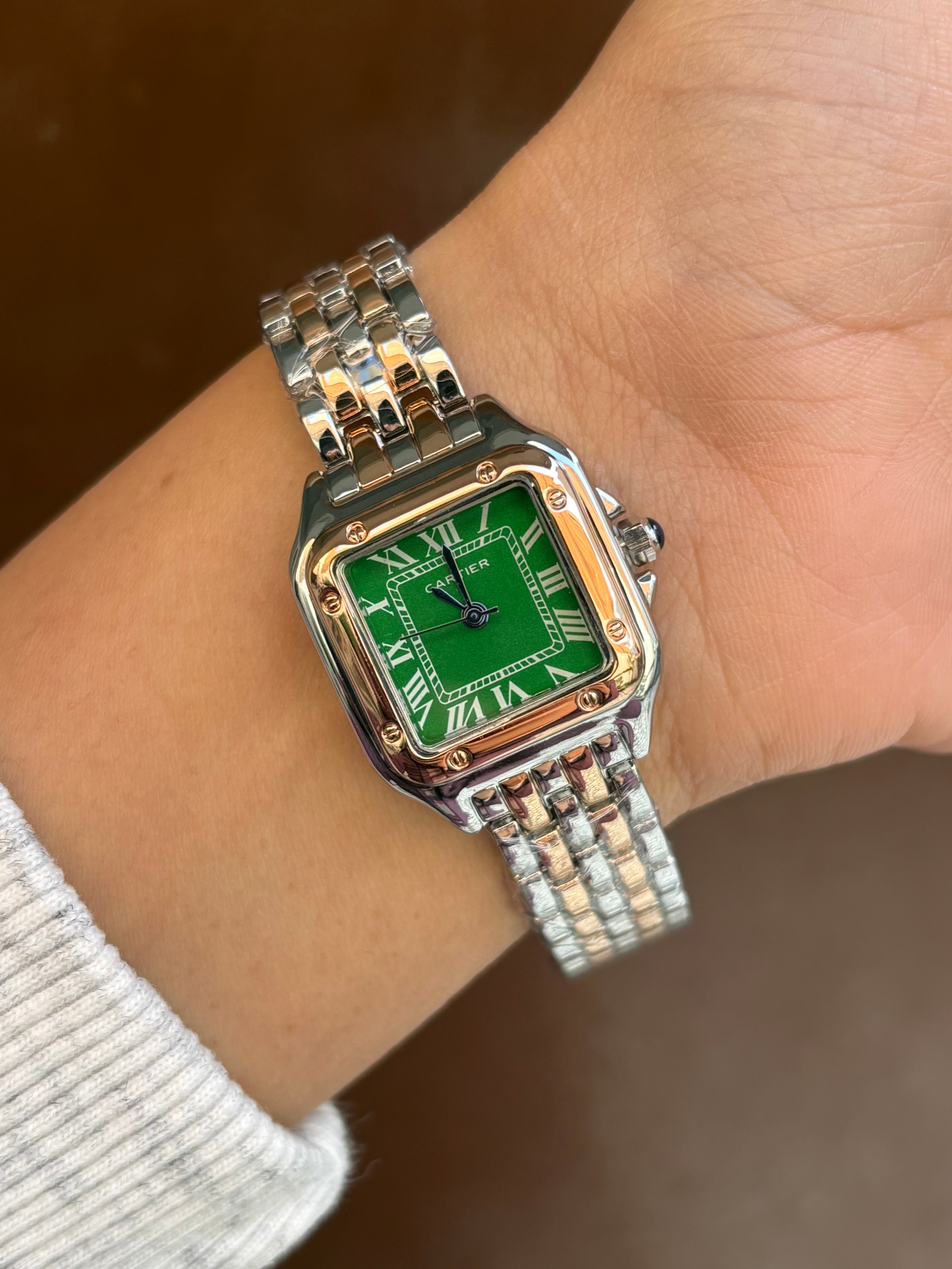 Square dial watch -005