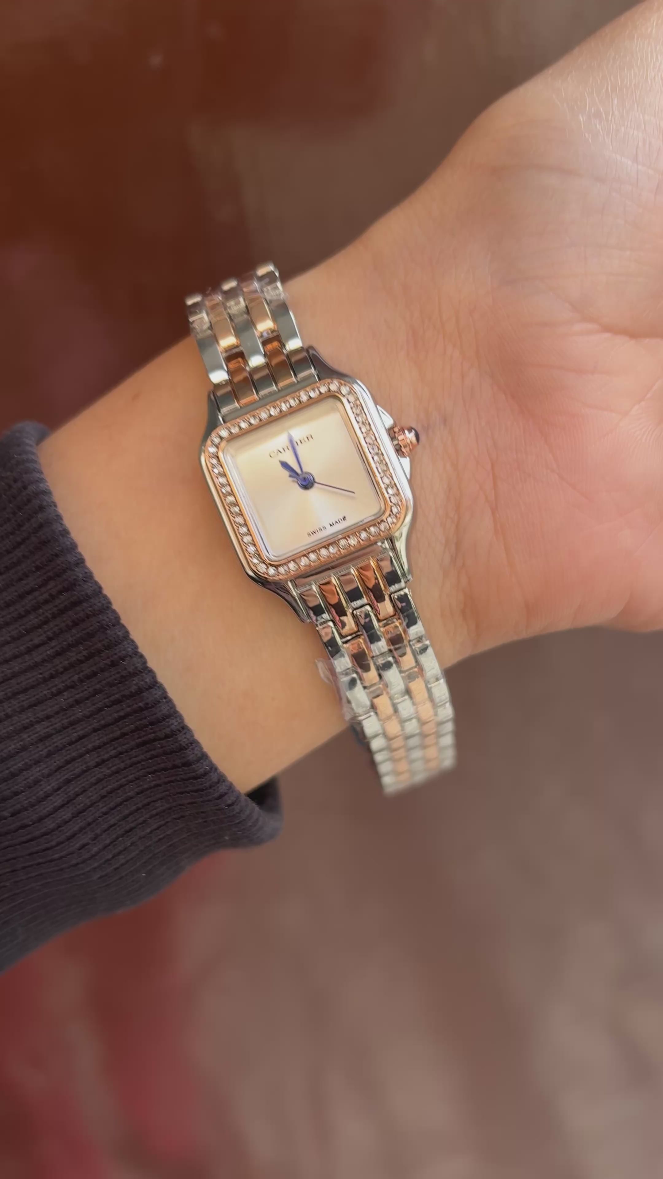Square dial watch -001