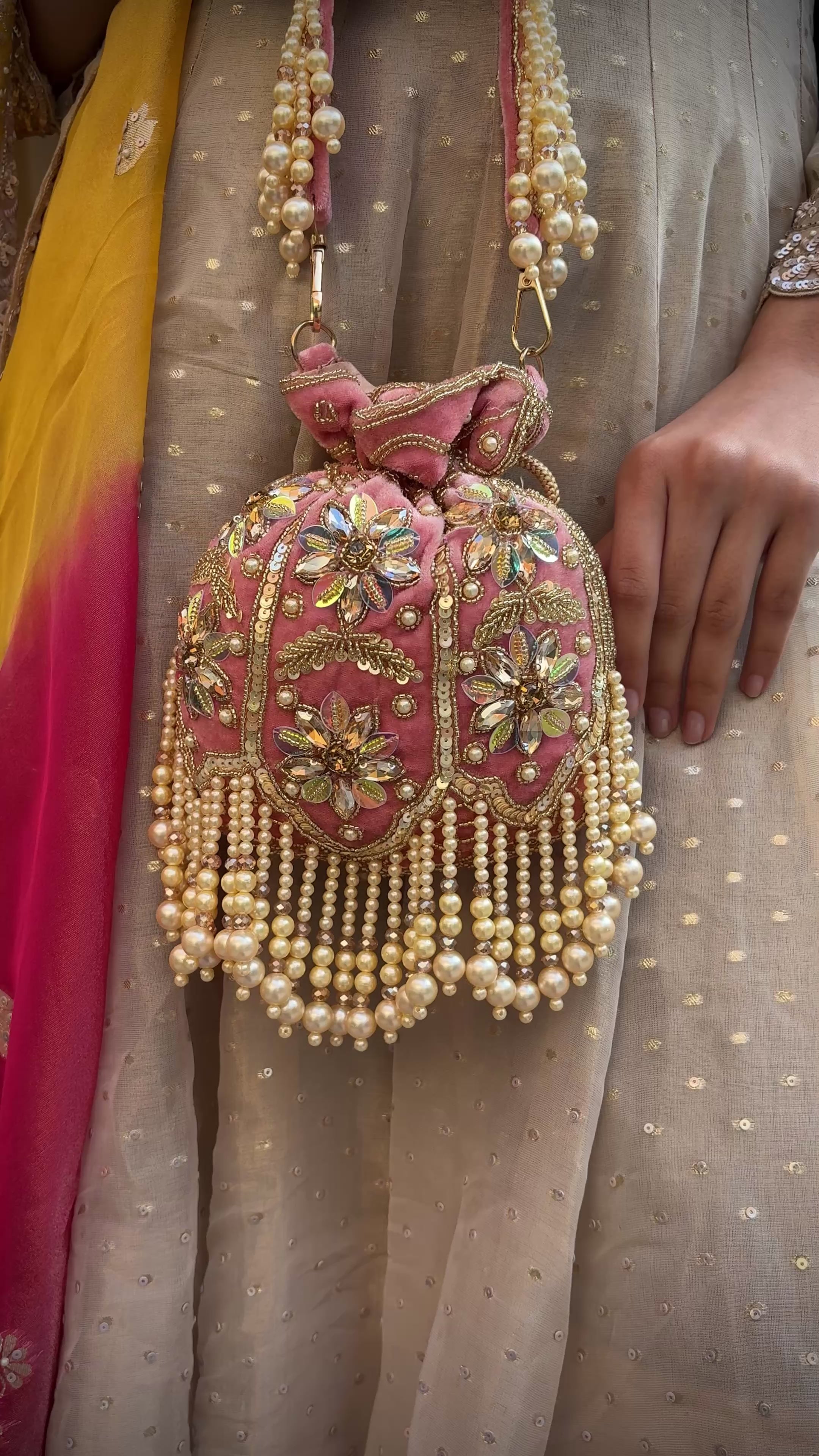 Shayarana Potli