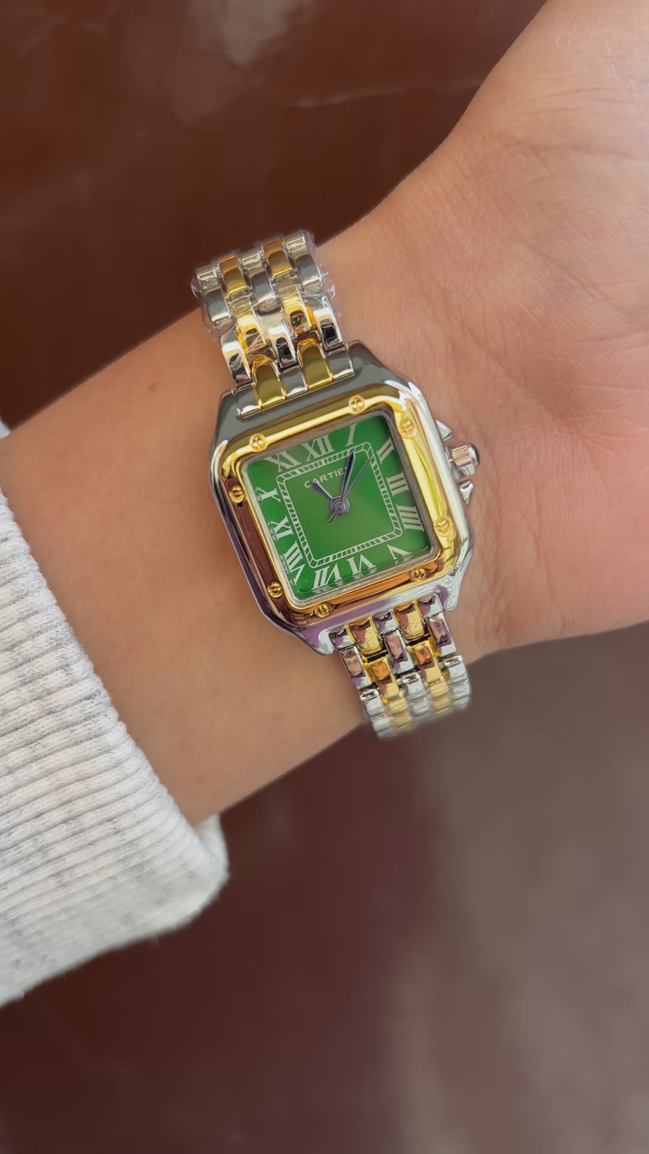 Square dial watch -005